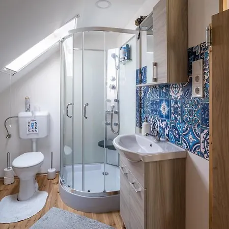 Szuerke Vendeghaz Balatonkenesen * Balatonkenese