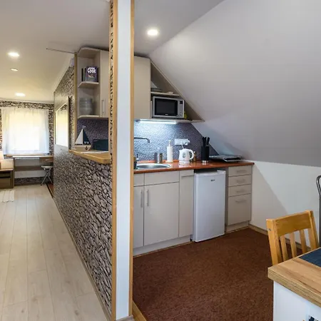 Szuerke Vendeghaz Balatonkenesen Lejlighed Balatonkenese