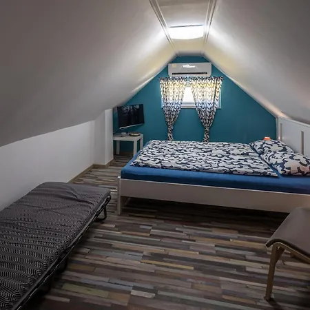 Szuerke Vendeghaz Balatonkenesen * Balatonkenese