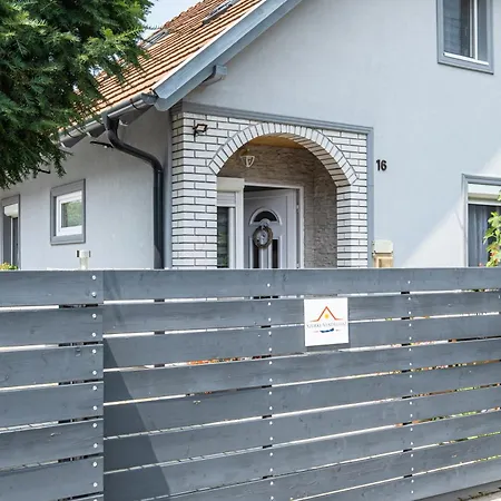 Szürke Balatonkenesén * Balatonkenese