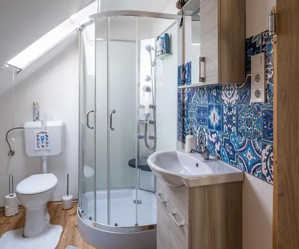 Szuerke Vendeghaz Balatonkenesen * Balatonkenese