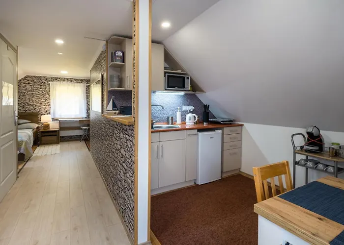 Szuerke Vendeghaz Balatonkenesen Apartament Balatonkenese