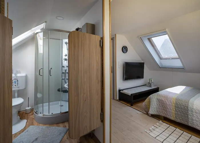 Szuerke Vendeghaz Balatonkenesen Apartament *