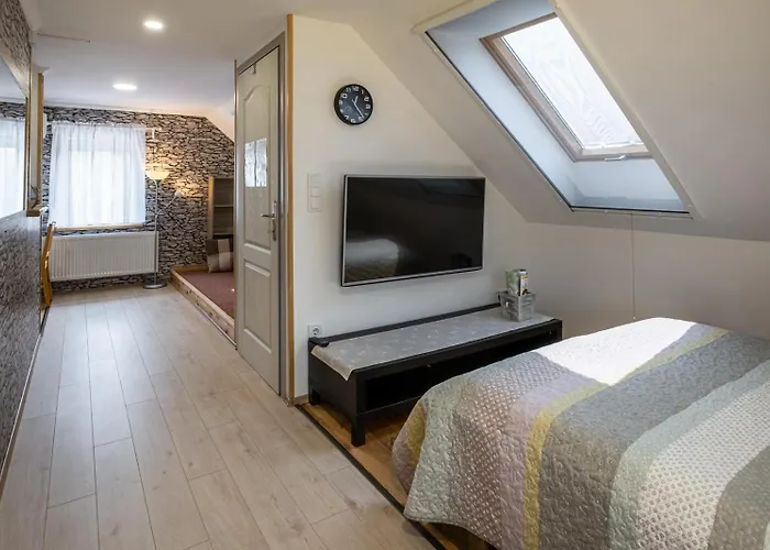 Szuerke Vendeghaz Balatonkenesen Apartament *