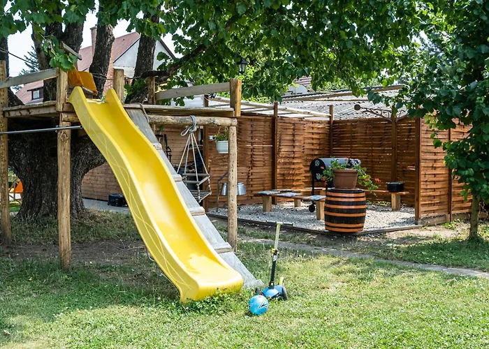 Szuerke Vendeghaz Balatonkenesen Apartament Balatonkenese